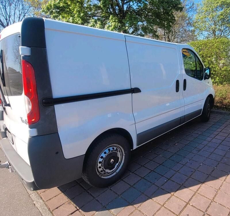 Weiß Gebraucht 2009 Renault Trafic Van | 5.250 € (Guter Preis) - Bild 1/2