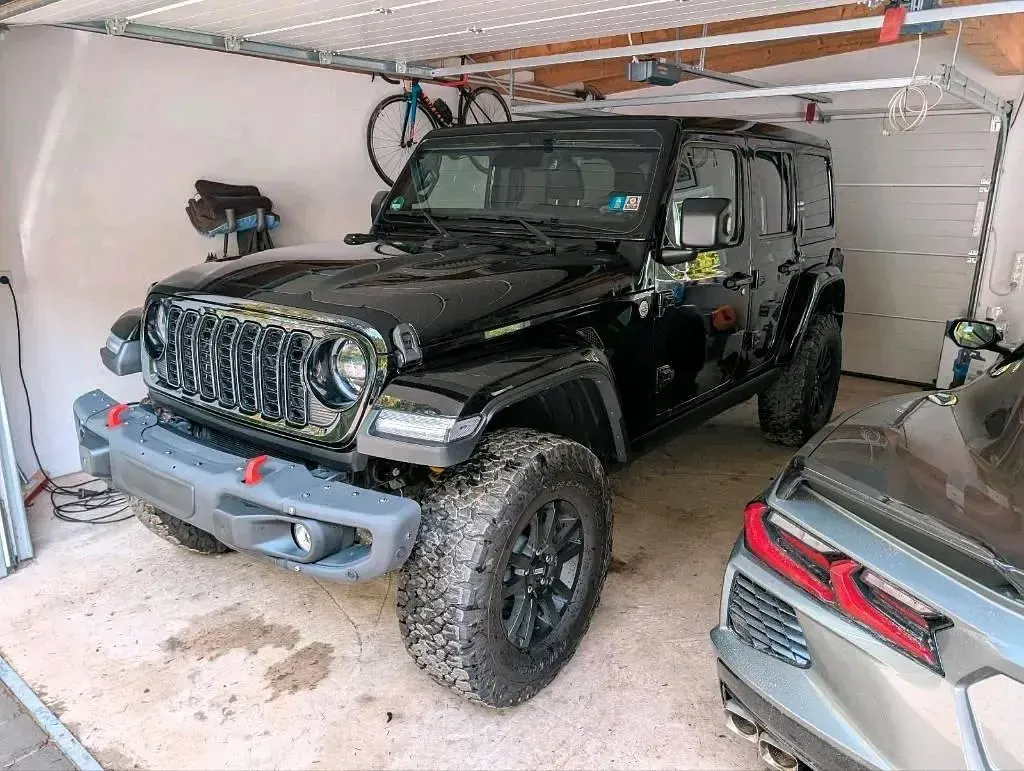 Gebraucht Jeep Wrangler 2025 Schwarz SUV