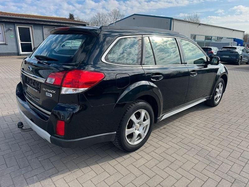 Gebraucht Subaru Outback Active 150 PS (110 kW) 2010 Schwarz Kombi