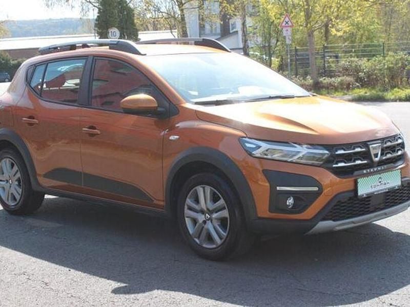 Gebraucht Dacia Duster 101 PS (74 kW) 2022 Orange SUV