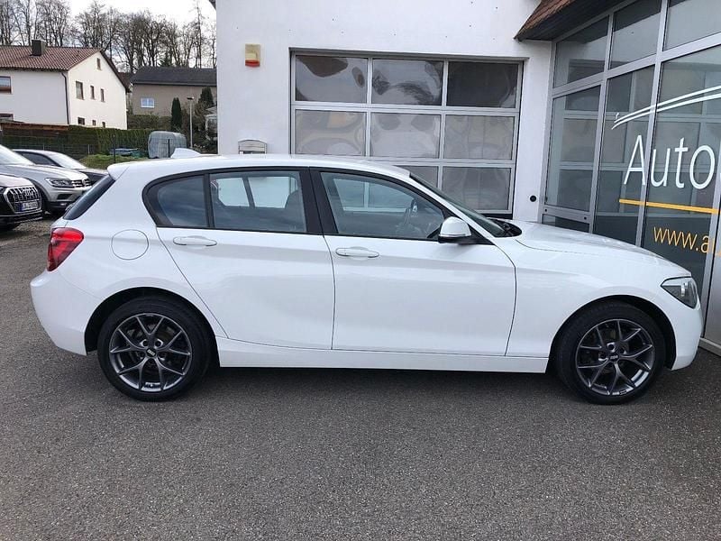 Gebraucht BMW 116 Advantage 136 PS (100 kW) 2014 Weiß Kleinwagen