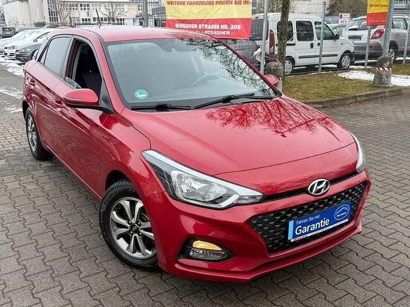 Gebraucht Hyundai i20 Active 101 PS (74 kW) 2018 Rot Limousine