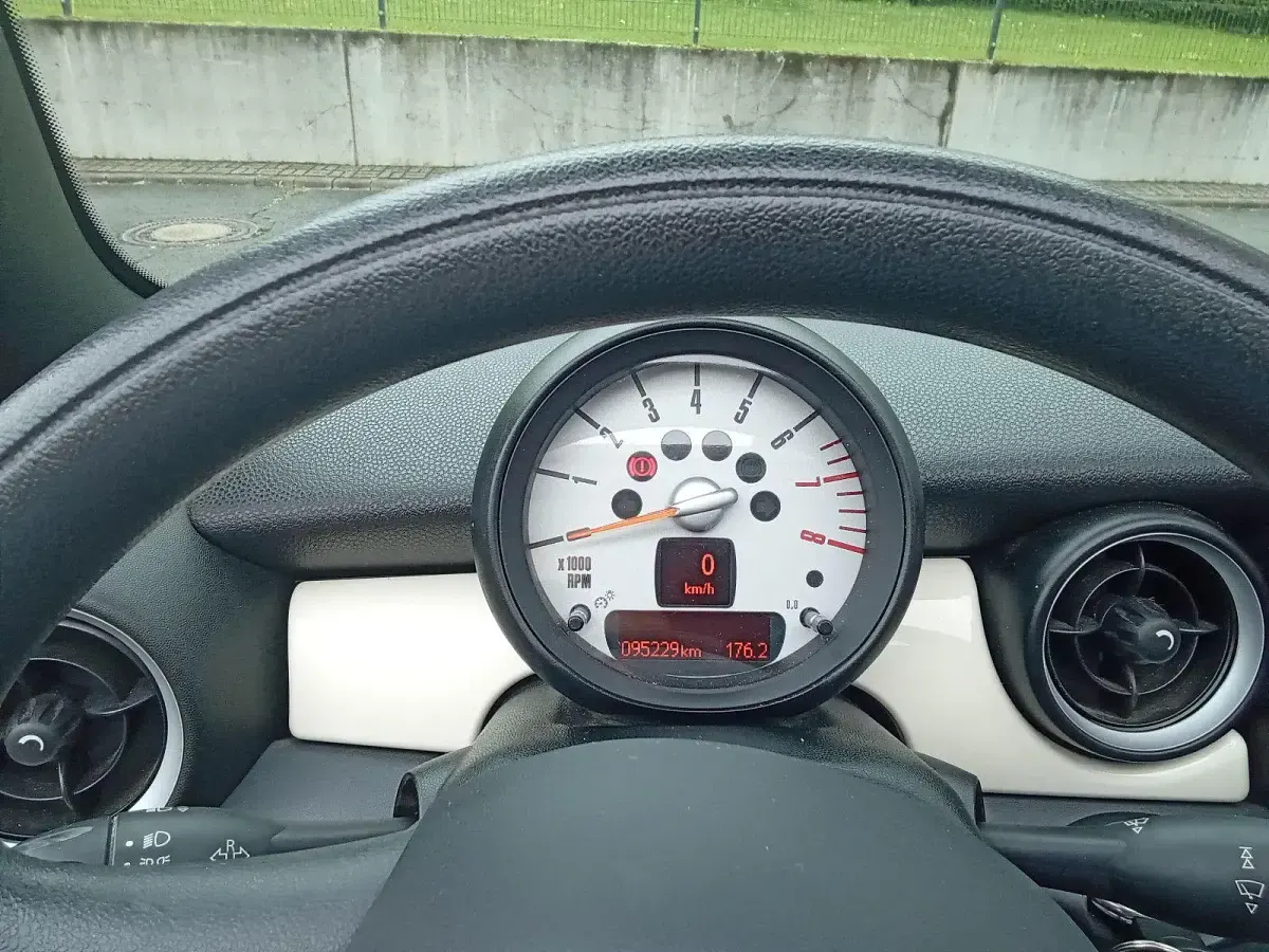 Occasion Mini ONE 98 ch (72 kW) 2011 Blanc Citadine