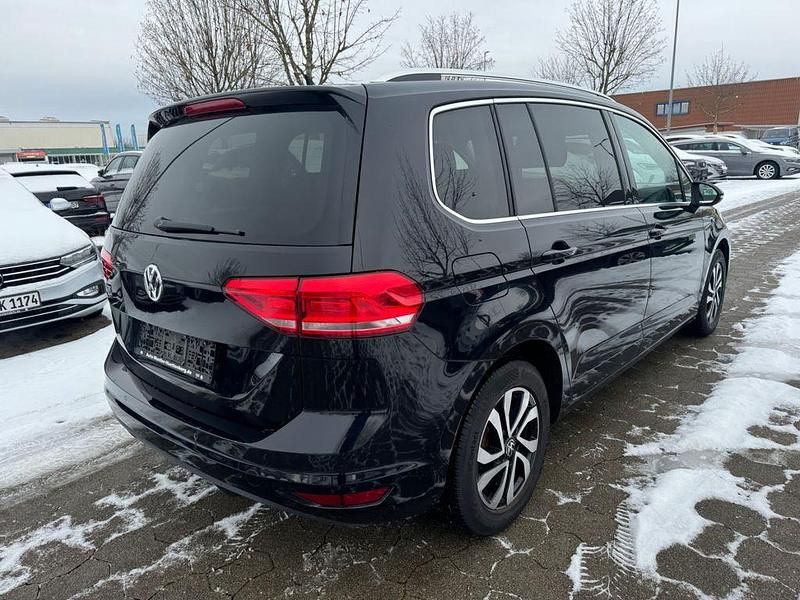 Gebraucht VW Touran Highline 190 PS (139 kW) 2017 Schwarz Van / Kleinbus