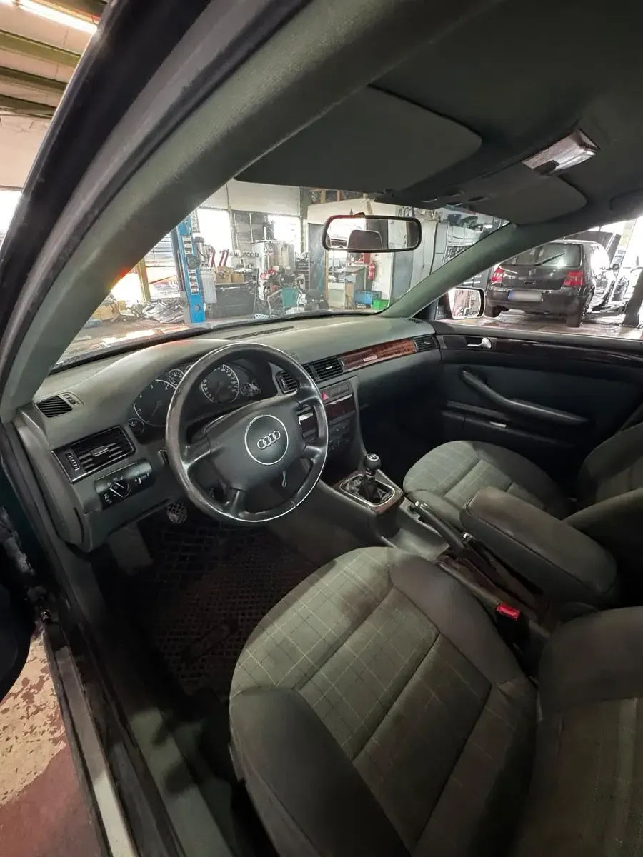 Gebraucht Audi A6 Allroad 180 PS (132 kW) 2001 Grün Kombi