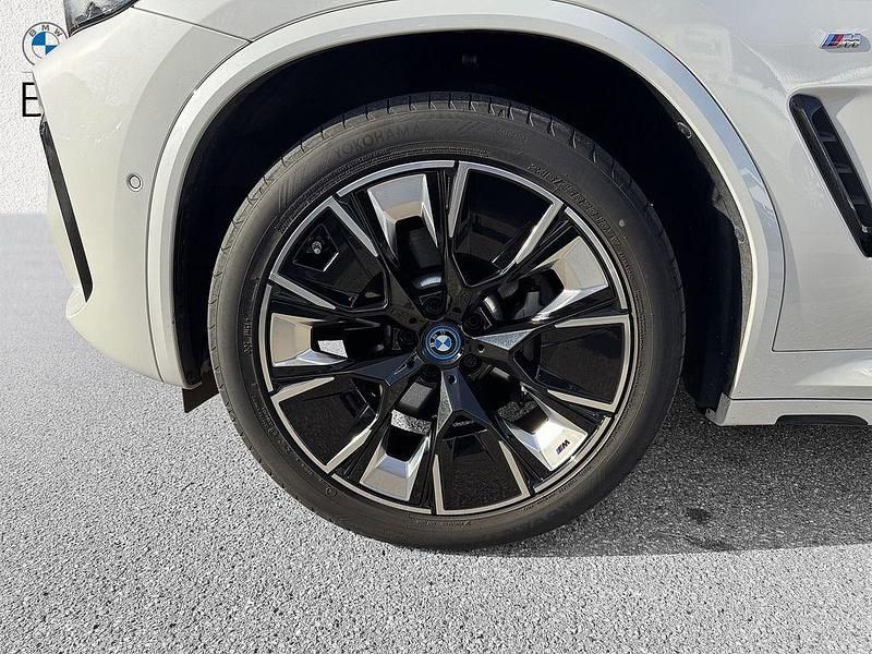Gebraucht BMW iX3 Impressive 210 kW (286 PS) 2023 Weiß SUV