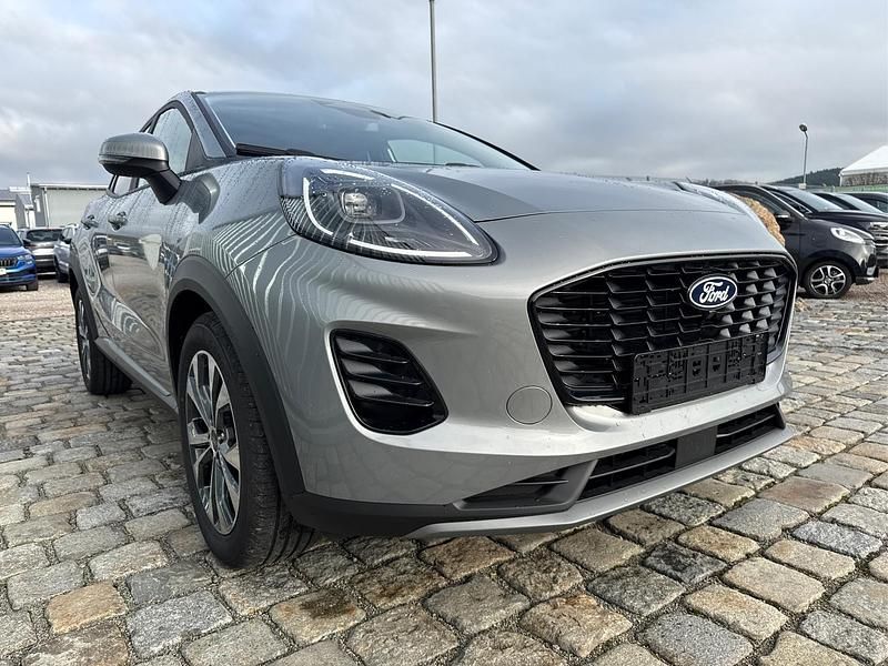 Neu Ford Puma Titanium 125 PS (91 kW) 2025 Silber metallic SUV