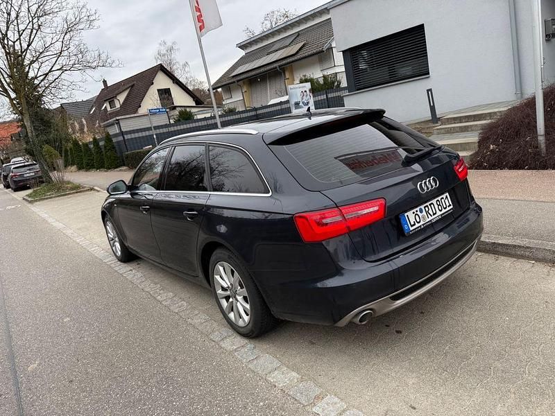 Gebraucht Audi A6 S-Line 204 PS (150 kW) 2012 Blau Kombi