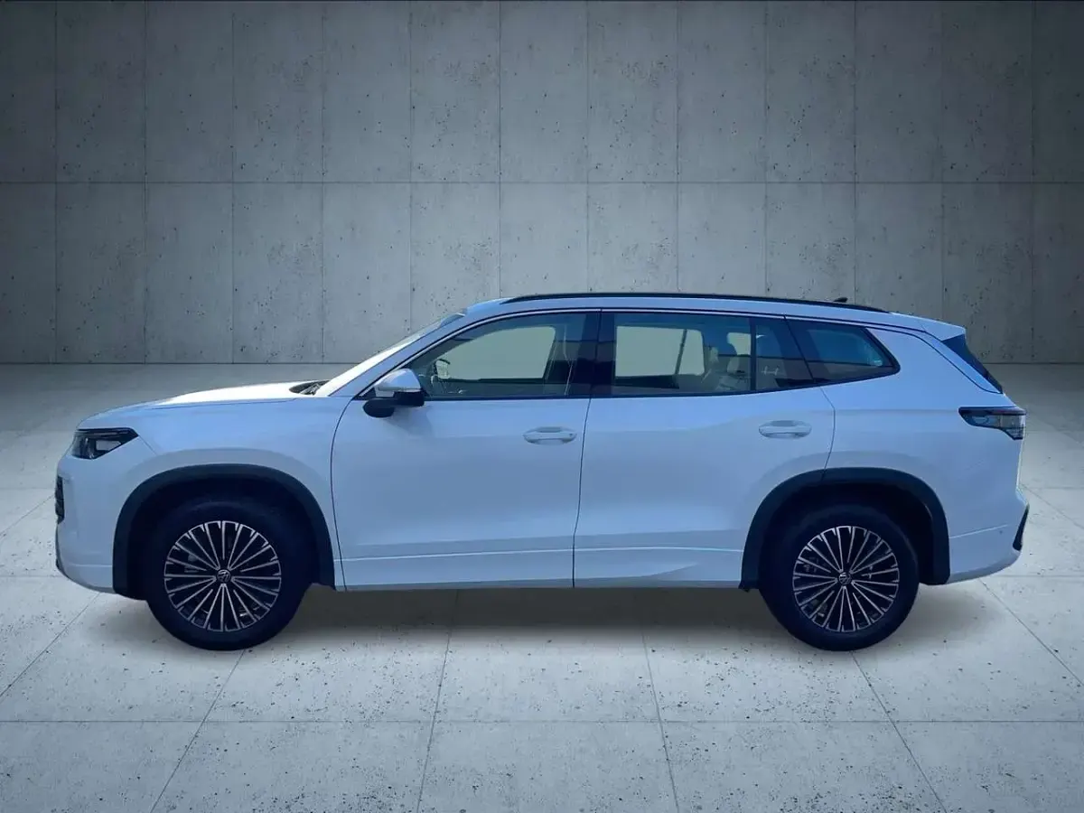 Gebraucht VW Tayron Life 193 PS (141 kW) 2025 Oryxweiß perlmutteffekt SUV