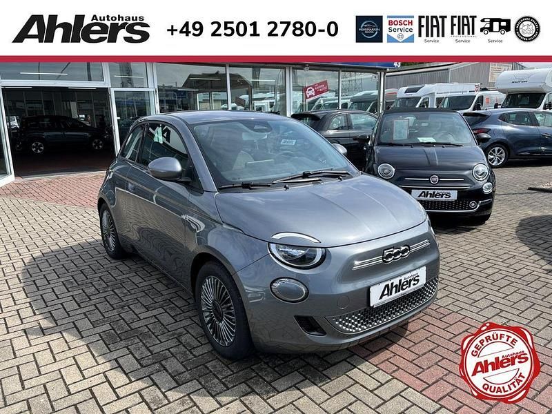 Grau Gebraucht 2022 Fiat 500e Icon Kleinwagen | 20.990 € (Teuer) - Bild 1/4