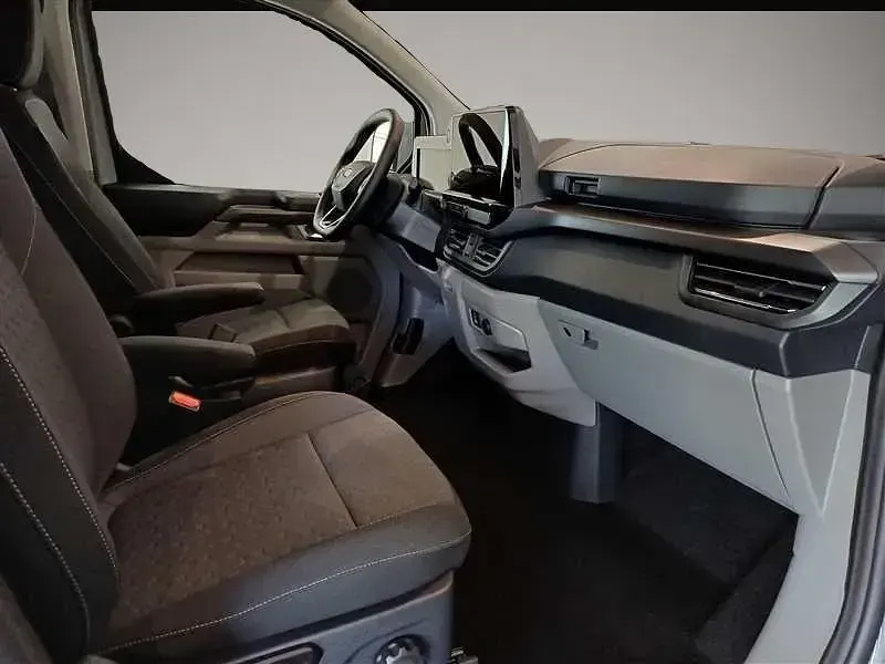 Neu Ford Tourneo Custom 170 PS (125 kW) 2026 Manufacturer Van