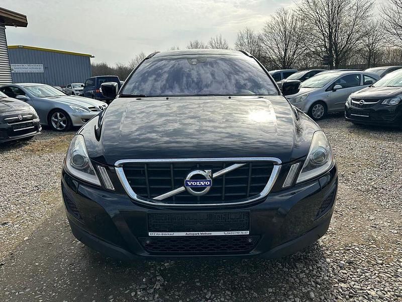 Gebraucht Volvo XC60 Kinetic 163 PS (119 kW) 2012 Schwarz SUV