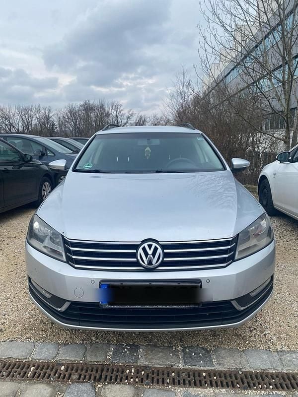Gebraucht VW Passat 140 PS (102 kW) 2012 Grau Kombi