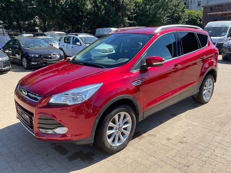 Rot Gebraucht 2015 Ford Kuga Titanium SUV | 10.499 € (Superpreis) - Bild 1/4