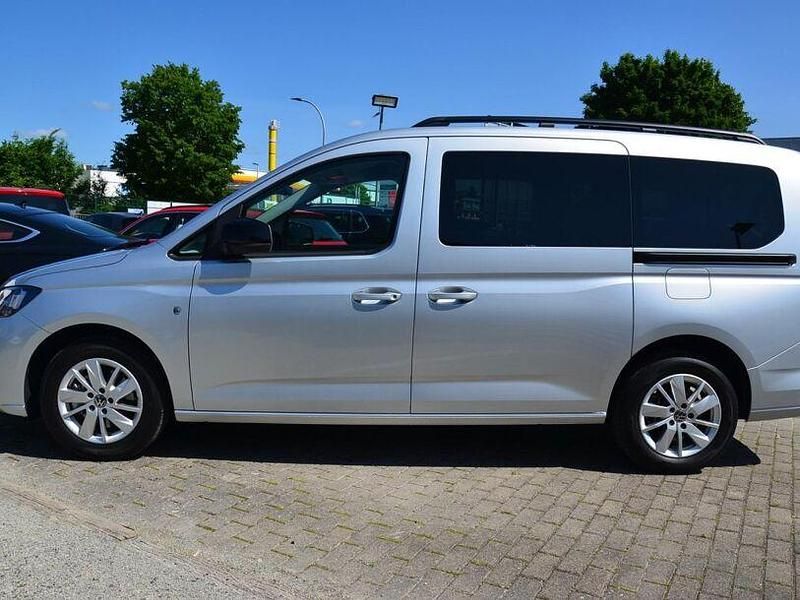 Gebraucht VW Caddy Maxi Life 114 PS (83 kW) 2024 Silber Van / Kleinbus
