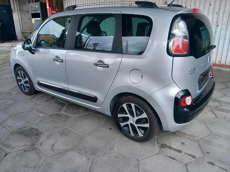 Silber Gebraucht 2016 Citroën C3 Picasso Van / Kleinbus | 6.500 € (Fairer Preis) - Bild 1/4