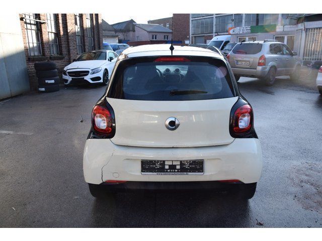 Second-hand Smart ForFour 71 CP (52 kW) 2018 Negru Hatchback