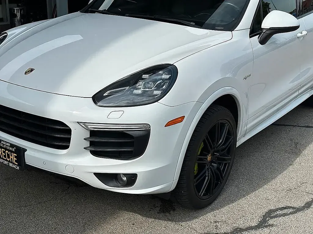 Gebraucht Porsche Cayenne 416 PS (305 kW) 2018 Weiß SUV