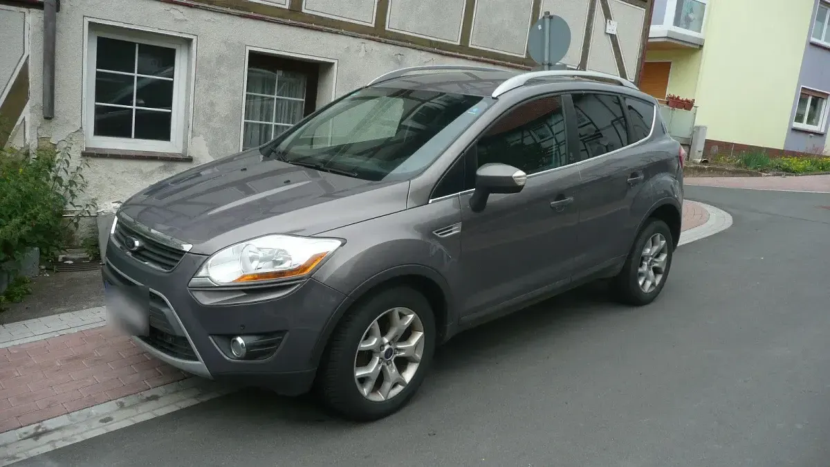 Gebraucht Ford Kuga 163 PS (119 kW) 2012 Grau SUV