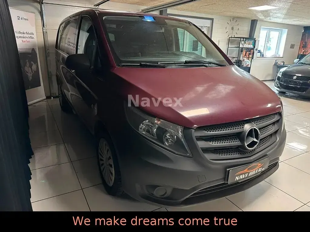 Gebraucht Mercedes Vito 136 PS (100 kW) 2016 Rot Van
