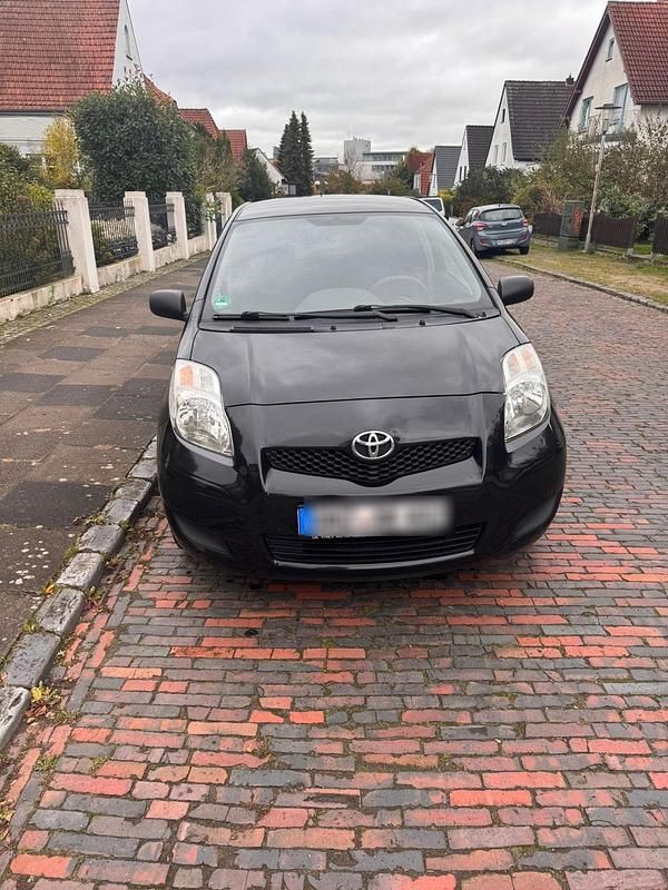 Schwarz Gebraucht 2009 Toyota Yaris Kleinwagen | 2.700 € (Guter Preis) - Bild 1/4