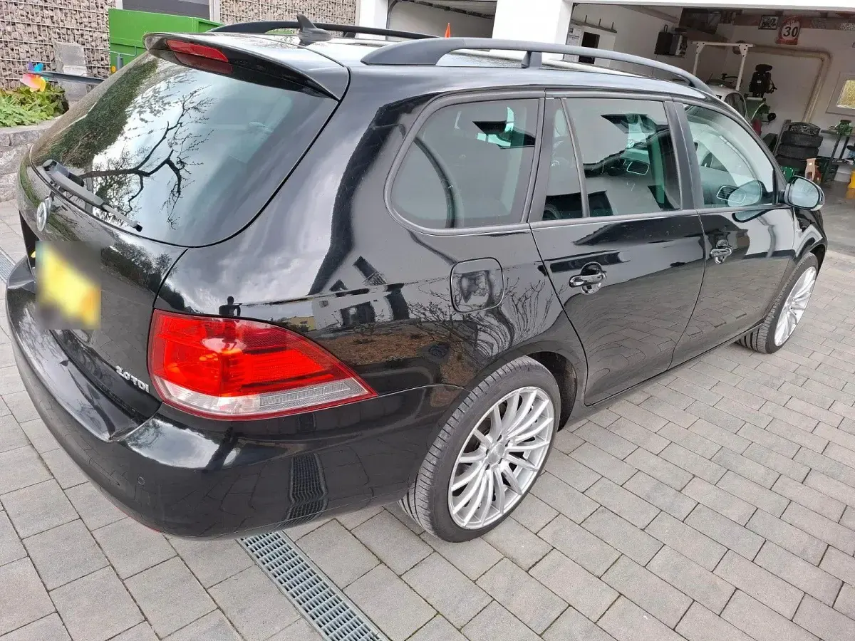 Second-hand VW Golf VII Match 140 CP (102 kW) 2012 Negru Break