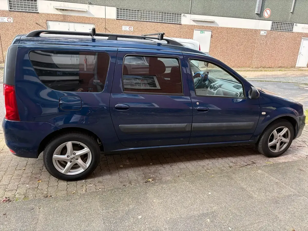 Używany Dacia Logan 87 KM (63 kW) 2009 Niebieski Kombi