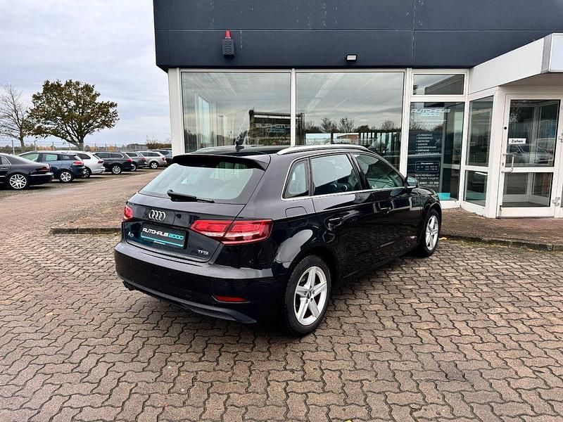 Gebraucht Audi A3 Ambiente 150 PS (110 kW) 2017 Schwarz Limousine