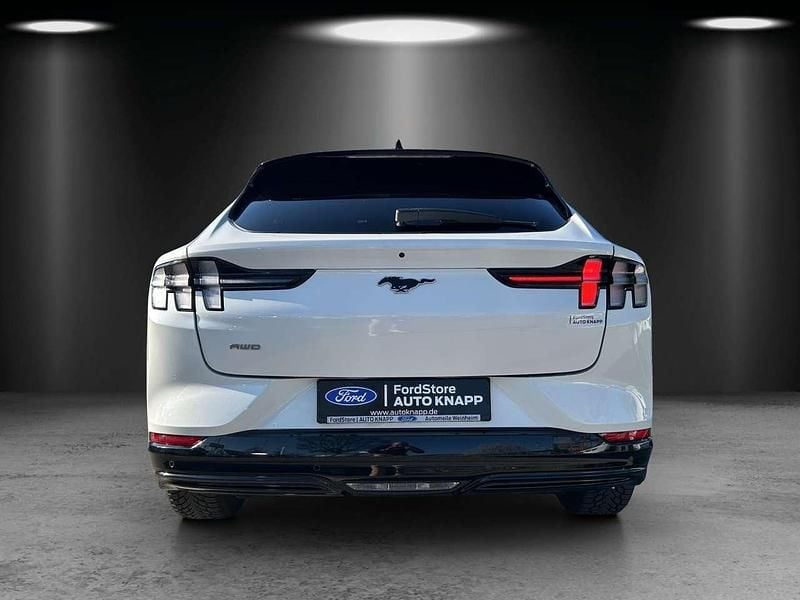 Gebraucht Ford Mustang Mach-E Extended Range 258 kW (351 PS) 2021 Starweiß SUV