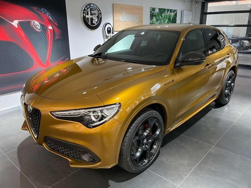 Gebraucht Alfa Romeo Stelvio Ti 209 PS (153 kW) 2022 Gold / ocra lipari SUV