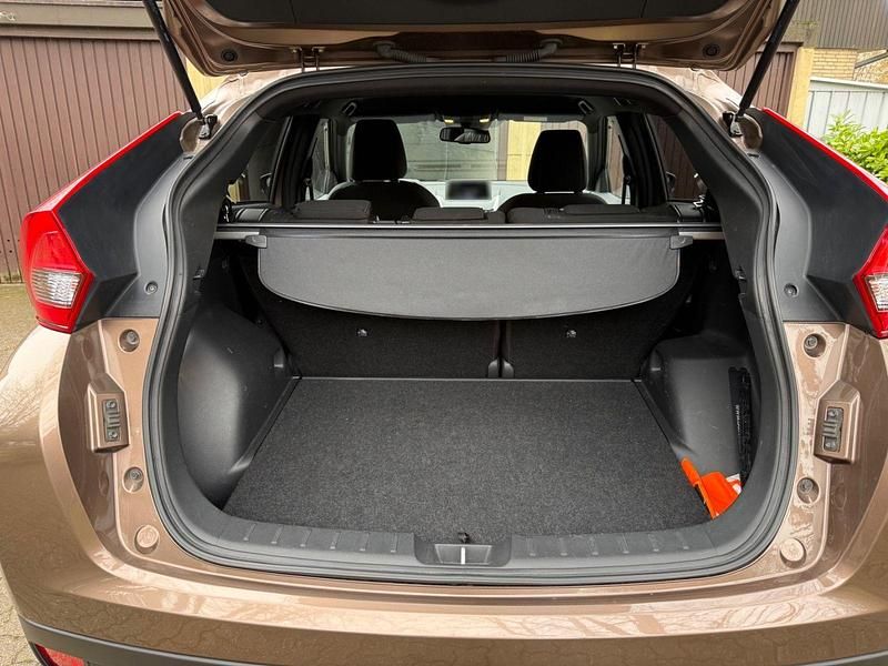 Gebraucht Mitsubishi Eclipse Cross Diamant Edition 163 PS (119 kW) 2020 Braun SUV