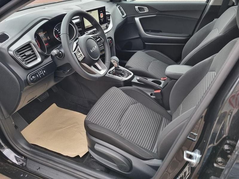 Neu Kia Ceed Sportswagon 140 PS (102 kW) 2026 Schwarz Kombi