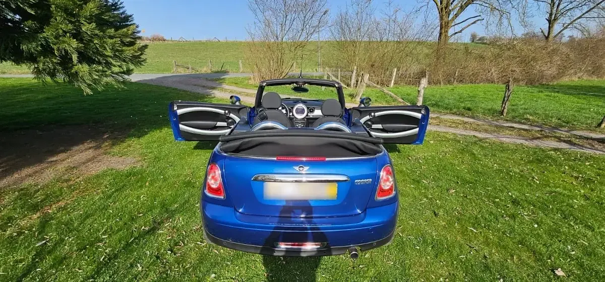 Gebraucht Mini Cooper Cabriolet 122 PS (89 kW) 2014 Blau Cabrio