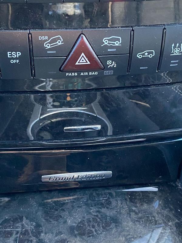 Gebraucht Mercedes ML350 Edition 211 PS (155 kW) 2011 Weiß SUV