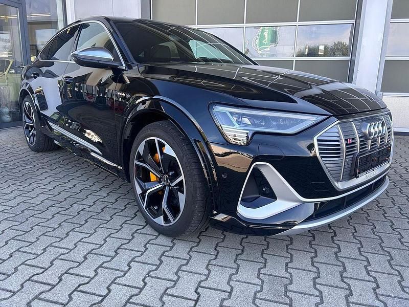 Gebraucht Audi e-tron Sportback Sport 369 kW (503 PS) 2022 Brillantschwarz SUV