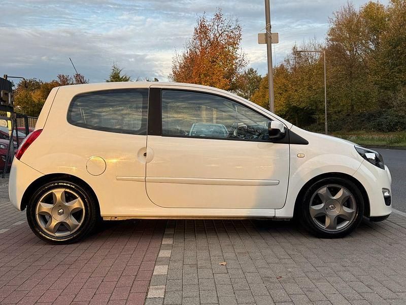 Gebraucht Renault Twingo Initiale Paris 75 PS (55 kW) 2013 Gletscherweiss Kleinwagen