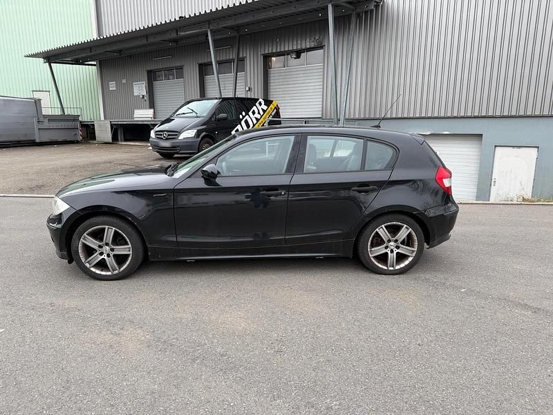 Gebraucht BMW 116 116 PS (85 kW) 2006 Schwarz Kleinwagen