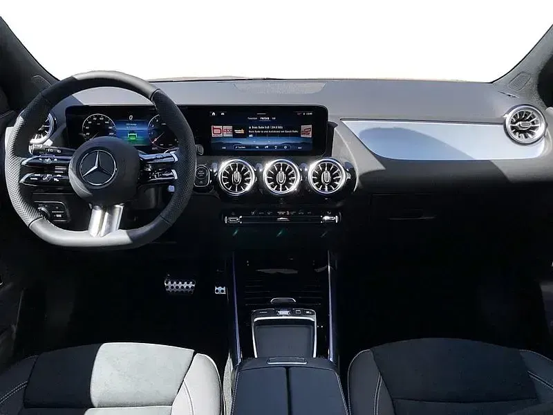 Usata Mercedes GLA200 163 CV (119 kW) 2025 Grigio SUV