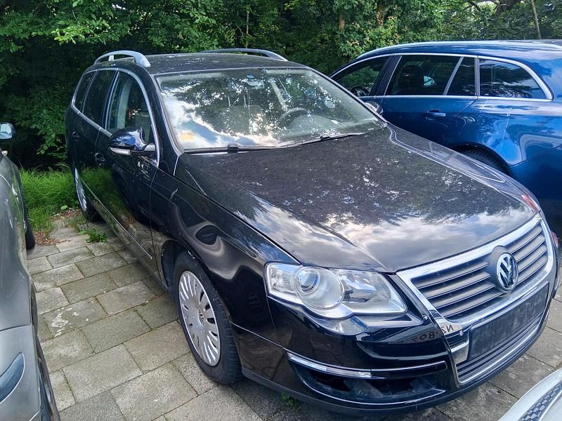 Gebraucht VW Passat 122 PS (89 kW) 2009 Schwarz Kombi
