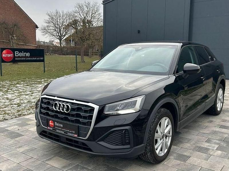 Gebraucht Audi Q2 Basis 150 PS (110 kW) 2022 Schwarz SUV