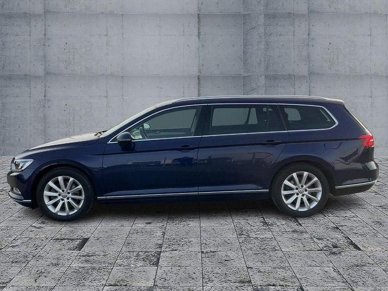 Gebraucht VW Passat Highline 150 PS (110 kW) 2018 Blau Kombi