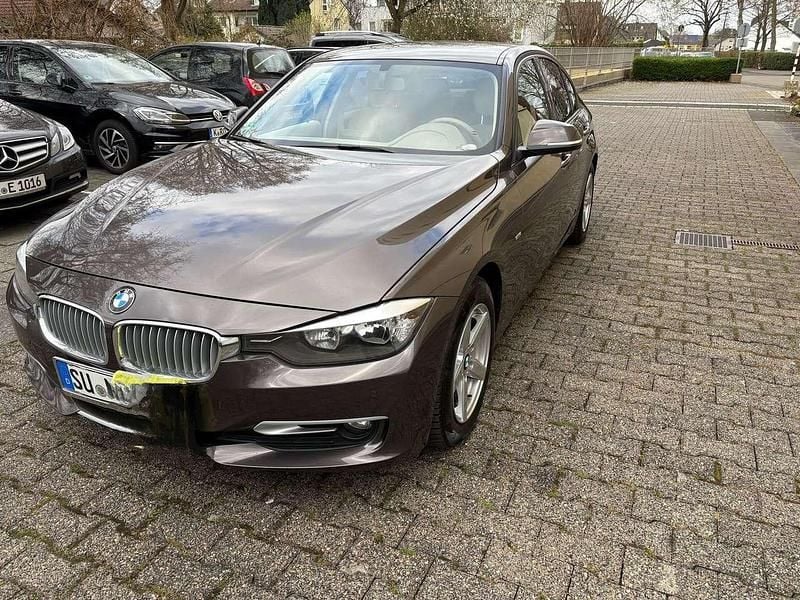 Braun Gebraucht 2012 BMW 320 Efficient Dynamics Limousine | 8.000 € (Guter Preis) - Bild 1/4