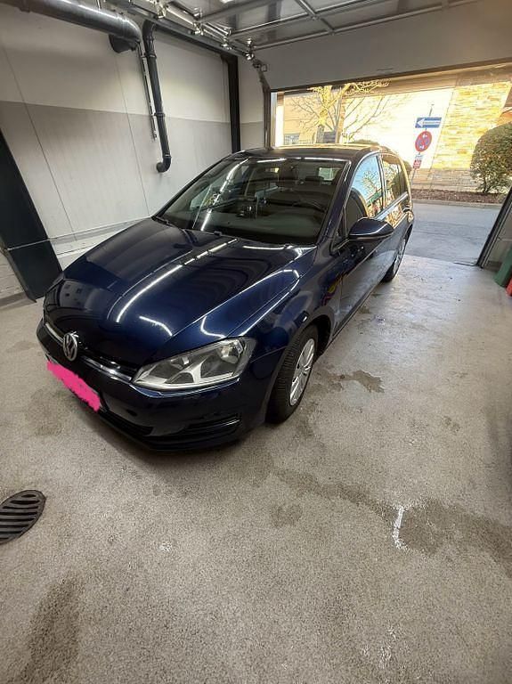 Blau Gebraucht 2012 VW Golf VII Match Limousine | 8.500 € (Teuer) - Bild 1/4