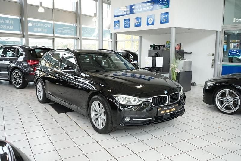 Schwarz Gebraucht 2019 BMW 320 Sport Line Kombi | 14.900 € (Guter Preis) - Bild 1/4