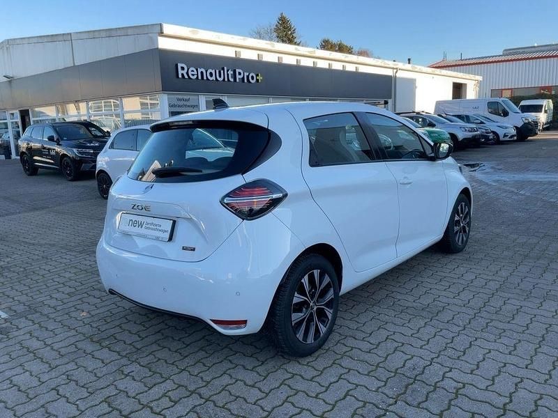 Gebraucht Renault Zoe Evolution 100 kW (136 PS) 2022 Gletscherweiss Kleinwagen