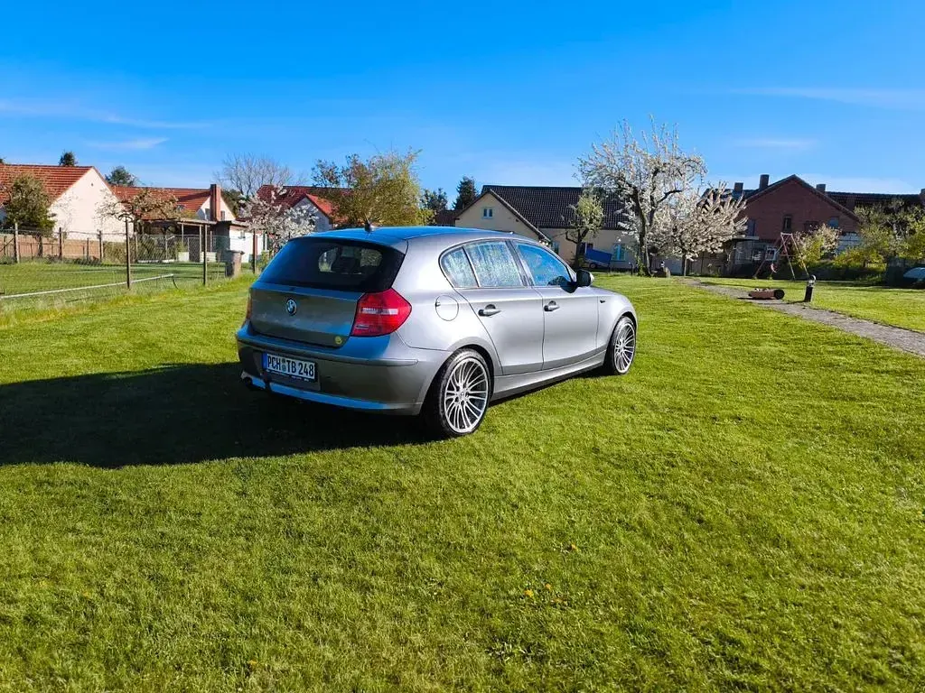 Second-hand BMW 116 122 CP (89 kW) 2010 Gri Hatchback