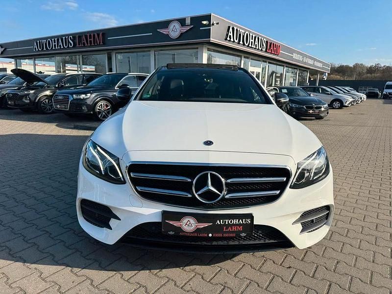 Gebraucht Mercedes E350 AMG 258 PS (189 kW) 2017 Weiß Limousine