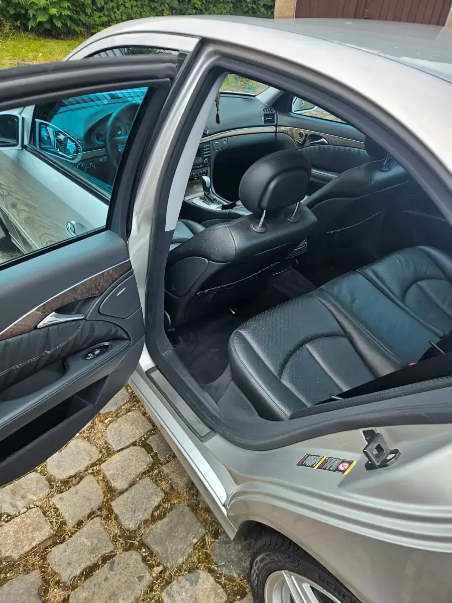 Gebraucht Mercedes E350 Avantgarde 271 PS (199 kW) 2005 Silber Limousine
