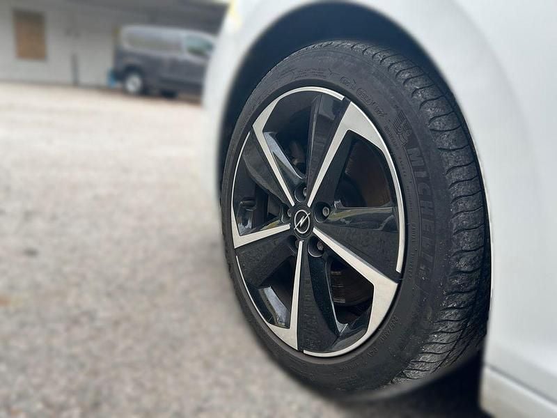 Gebraucht Opel Astra Elegance 150 PS (110 kW) 2023 Weiß Limousine