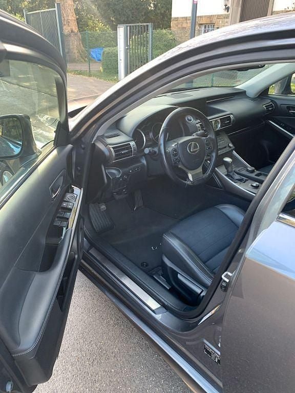 Gebraucht Lexus IS300 223 PS (164 kW) 2015 Silber Limousine